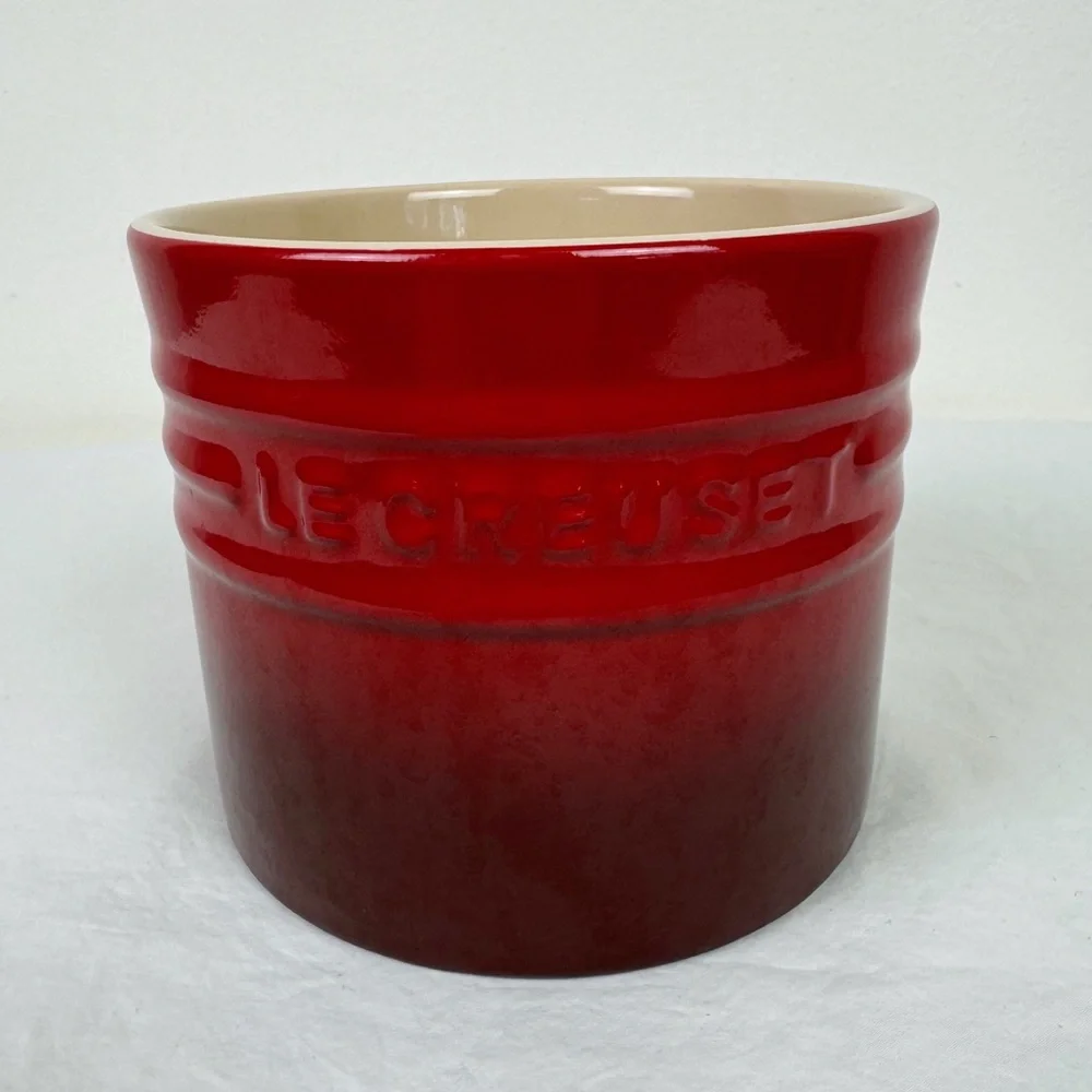 Le Creuset Cherry Red Medium Ceramic Crock